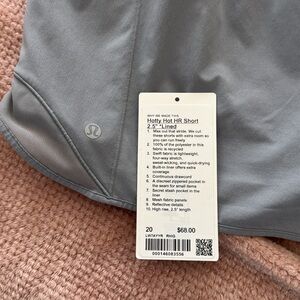 Women's Gray Lululemon Hotty Hot 2.5" HR Shorts Size 20